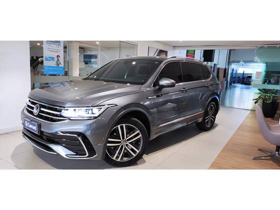VOLKSWAGEN TIGUAN 2.0 300 TSI GASOLINA ALLSPACE R-LINE AUTOMÁTICO VOLKSWAGEN TIGUAN 2.0 300 TSI GASOLINA ALLSPACE R-LINE AUTOMÁTICO